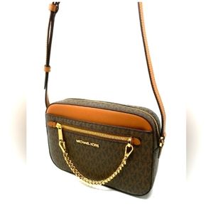 Beautiful NWT Michael Kors Brown Jet Set Crossbody Bag